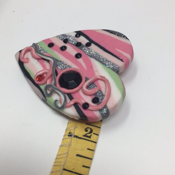 Beautiful One of a Kind Heart Brooch Rhinestones - Picture 11 of 16